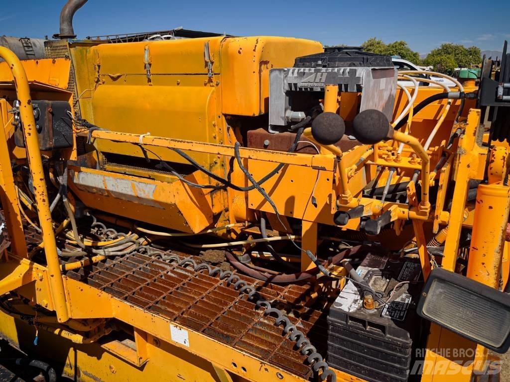 LeeBoy L 8500 Finišéry