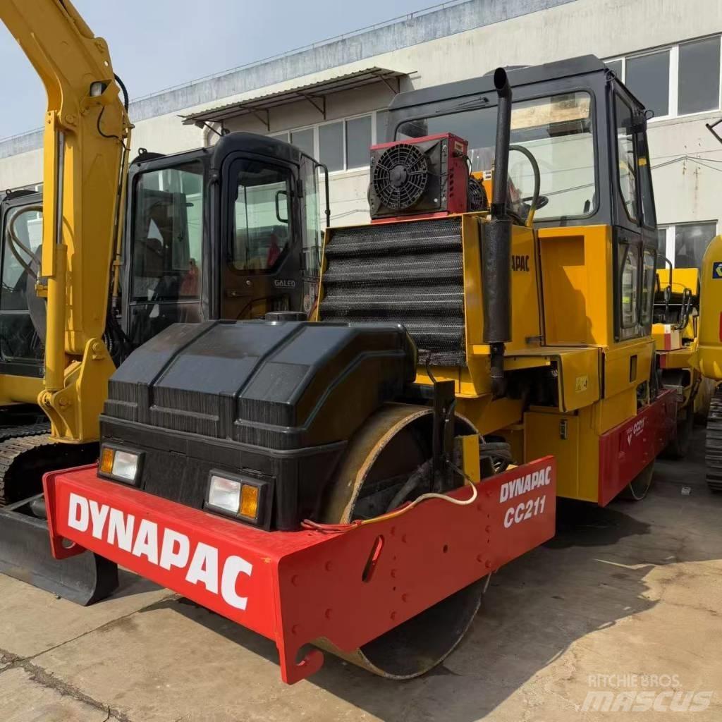 Dynapac CC 211 Tandemové valce