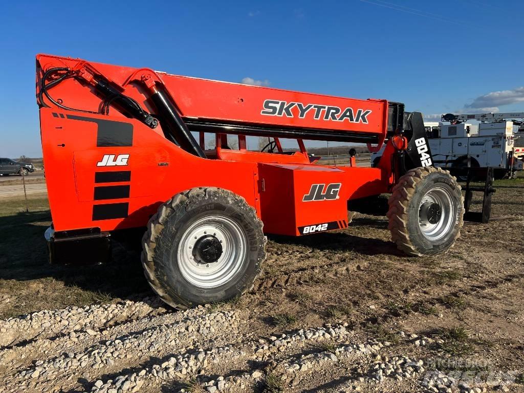 SkyTrak 8042 Teleskopické manipulátory