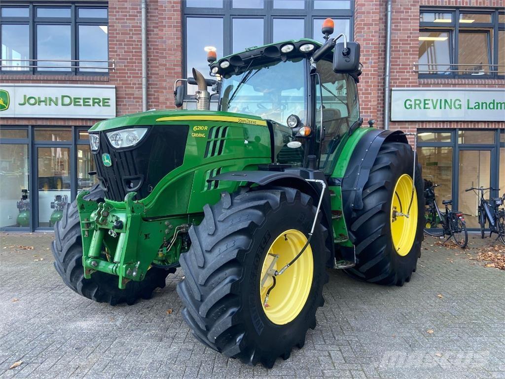 John Deere 6210R Traktory
