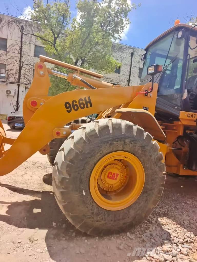 CAT 966 H Kolesové nakladače