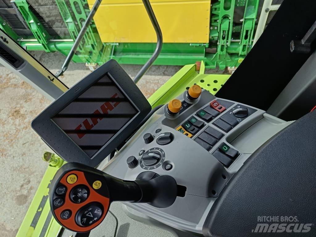 CLAAS Lexion 670 Kombinované zberacie stroje