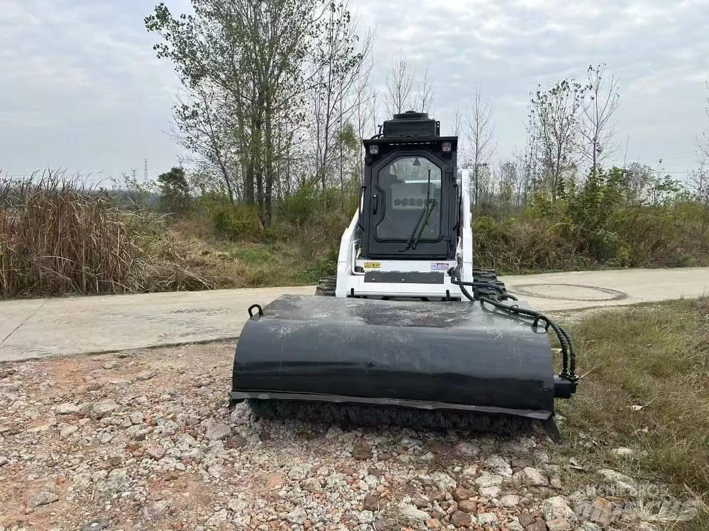 Bobcat S 130 Šmykom riadené nakladače