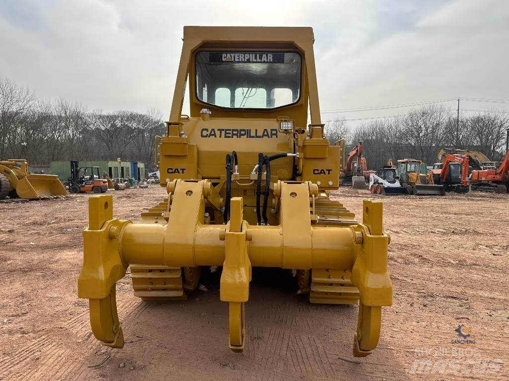 CAT D7G Pásové dozéry