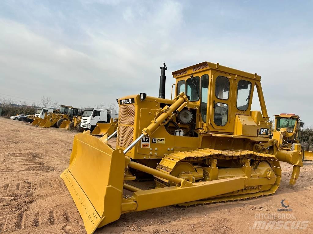 CAT D7G Pásové dozéry