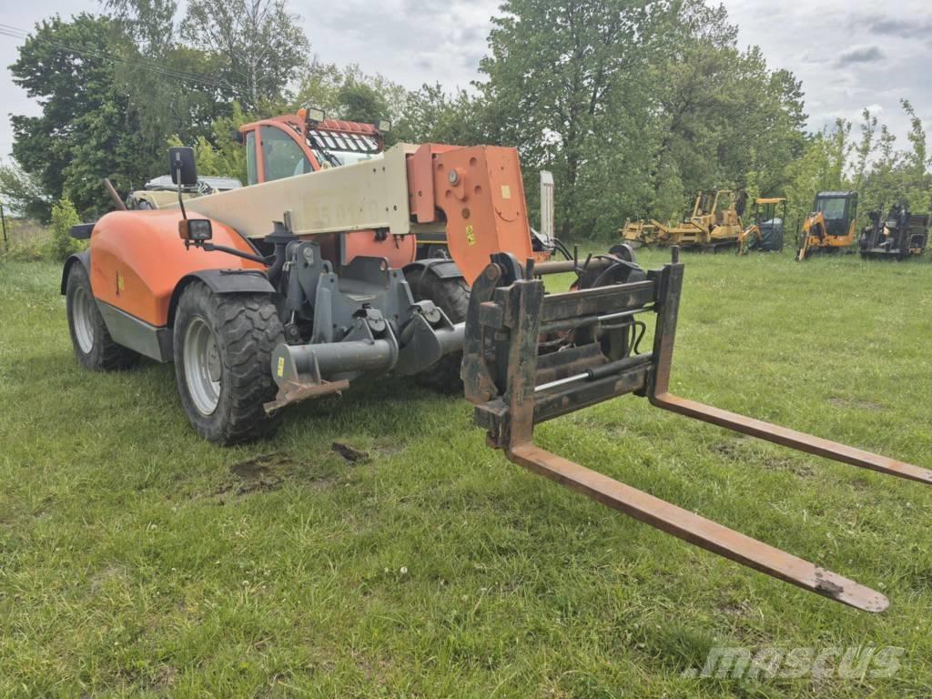 JLG 4013 Teleskopické kolesové nakladače