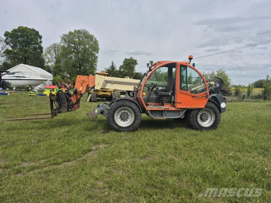 JLG 4013 Teleskopické kolesové nakladače