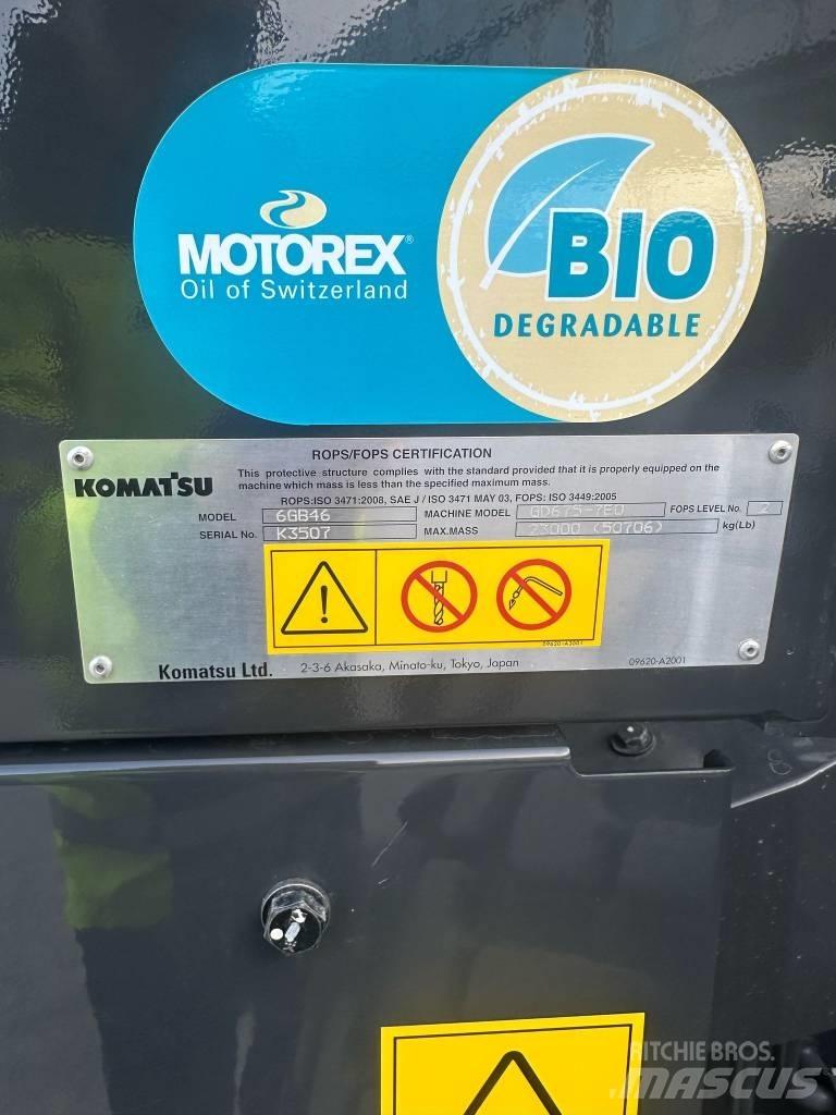 Komatsu GD675-7E0 Grejdery