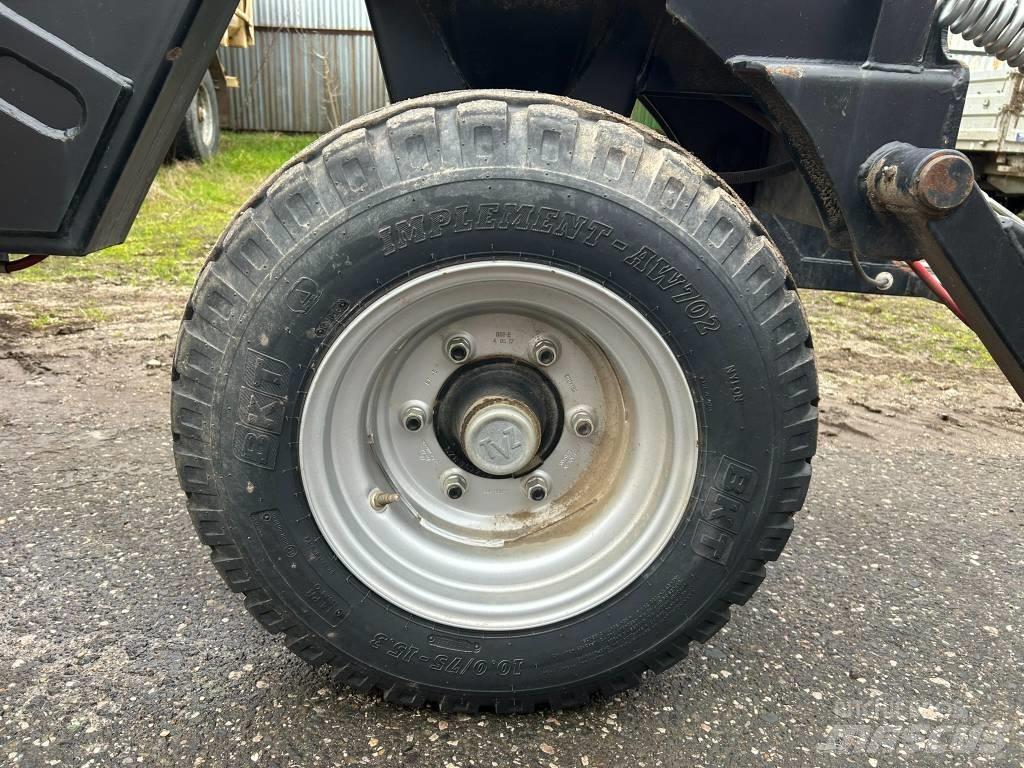 New Holland CX 880 Kombinované zberacie stroje