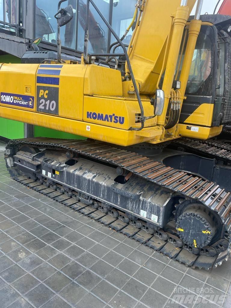 Komatsu PC210-10MO Pásové rýpadlá