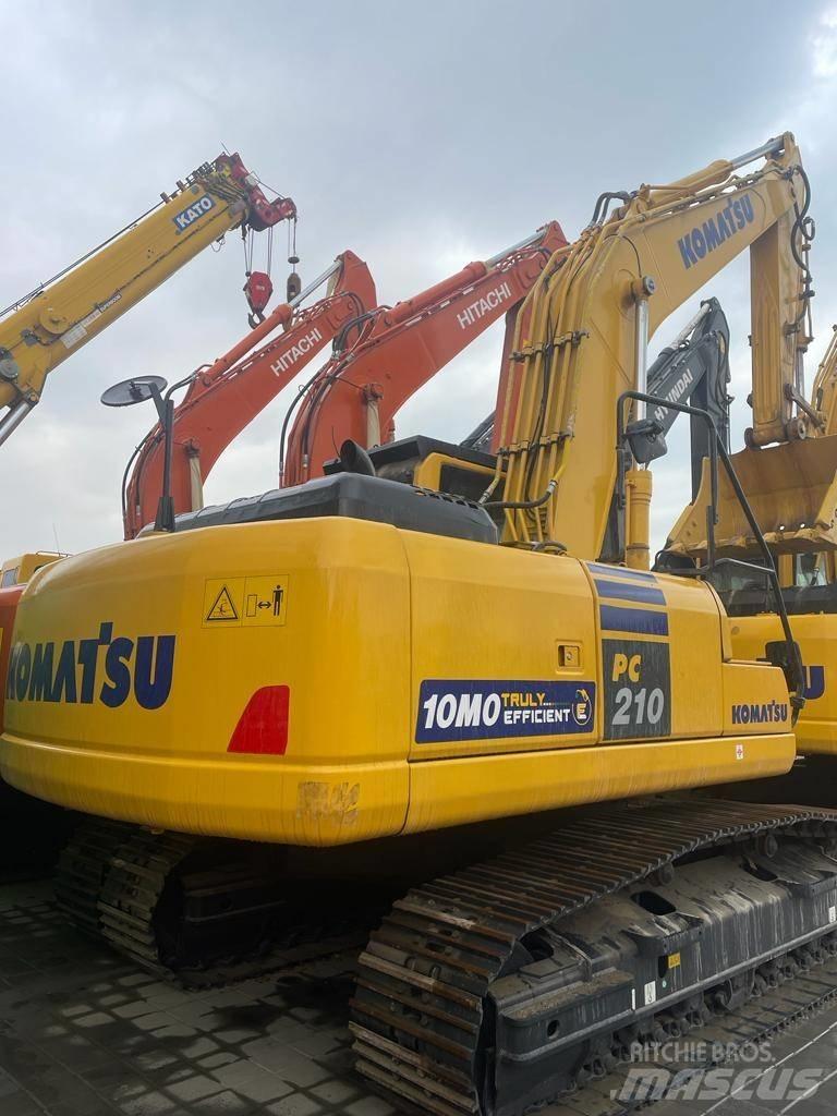 Komatsu PC210-10MO Pásové rýpadlá