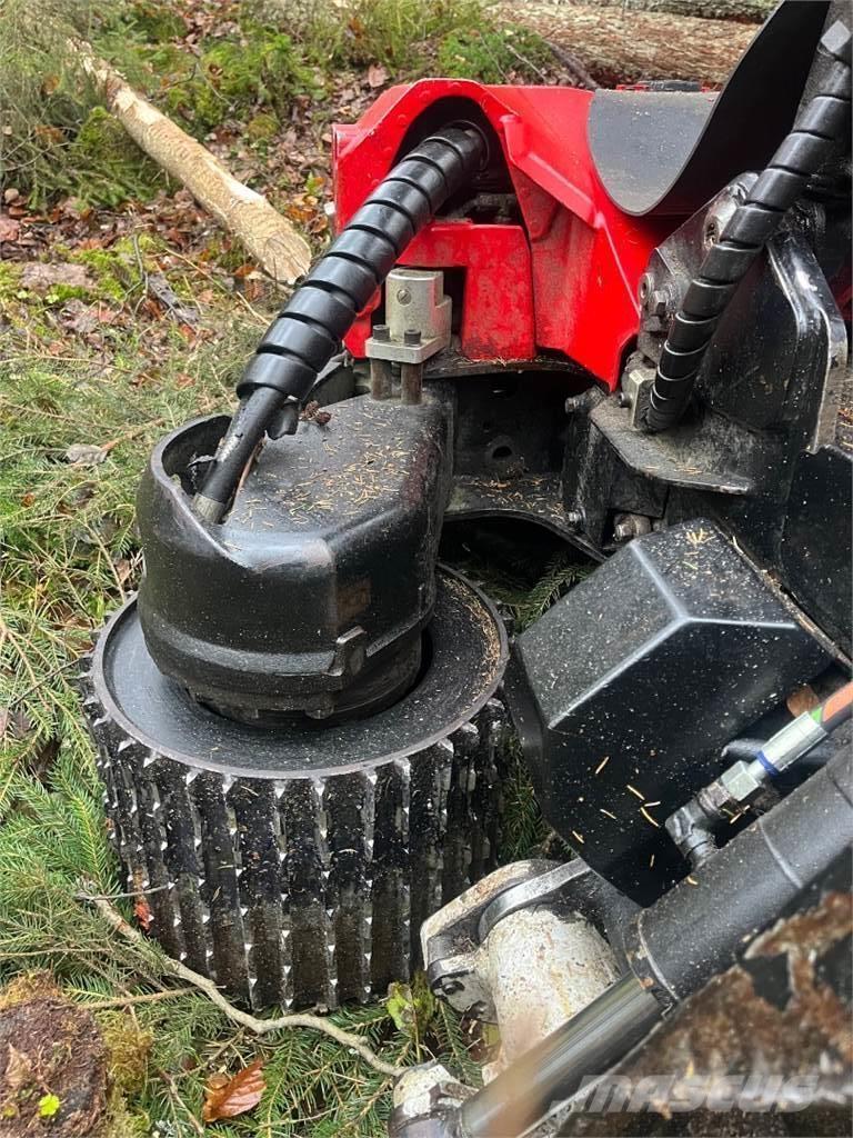 Komatsu S92 Žatevné hlavy