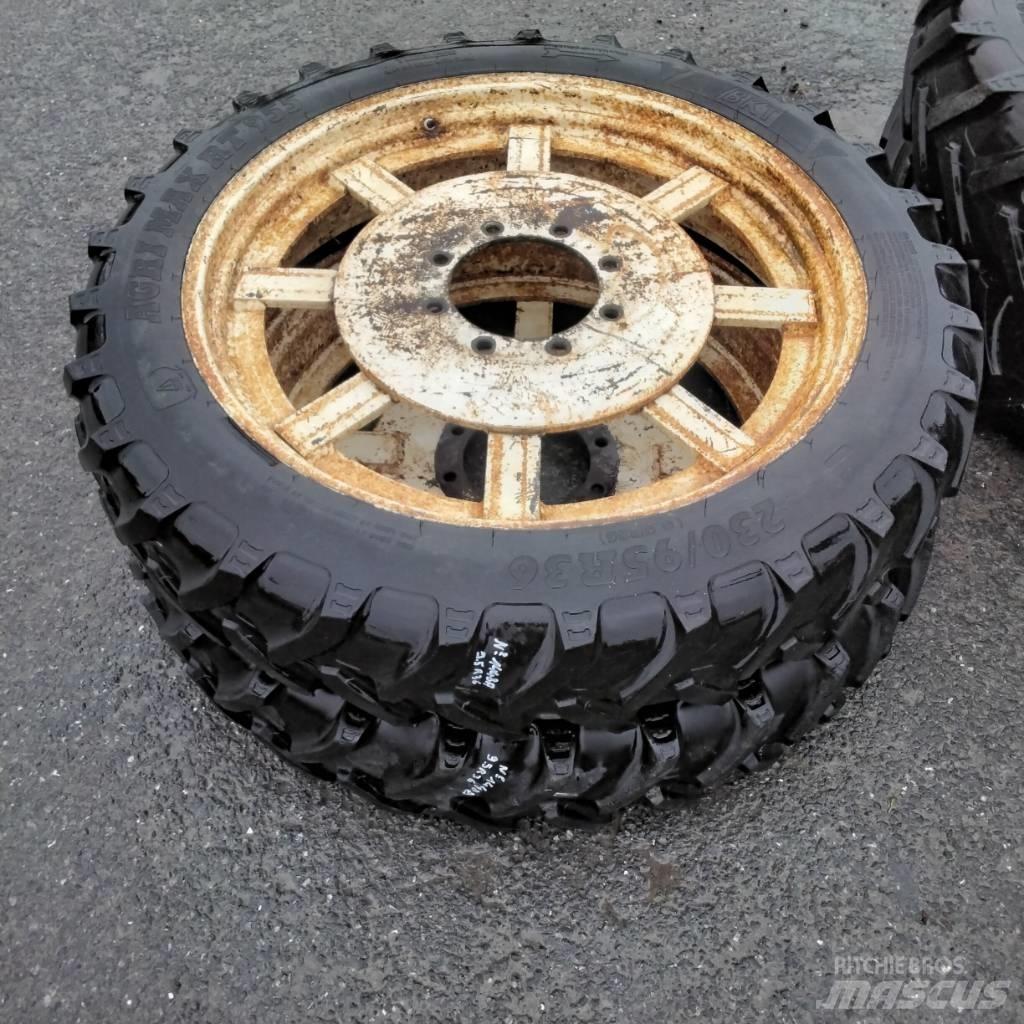 BKT 9.5R36 Pneumatiky, kolesá a ráfiky
