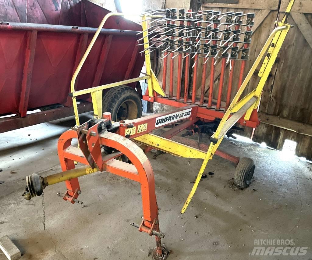 Unifarm CR 330 Obracače a zhrabovače sena