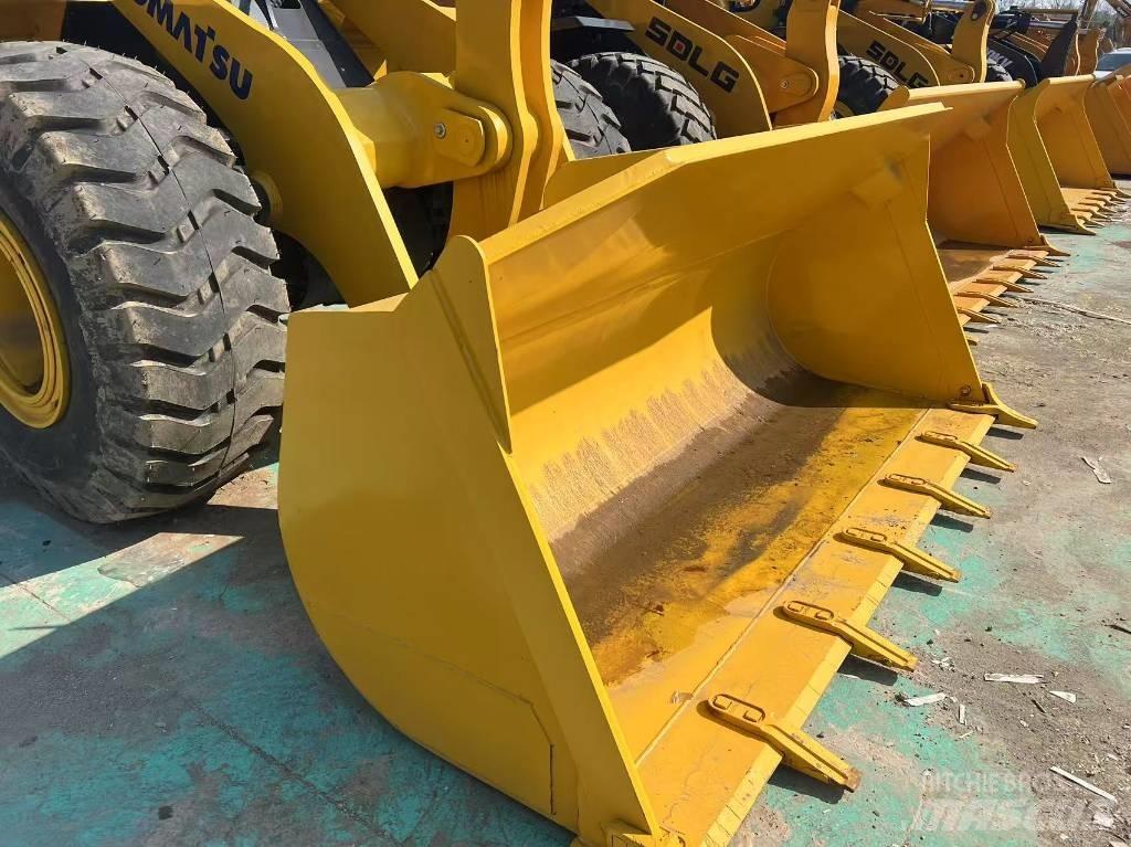 Komatsu WA 380 Kolesové nakladače