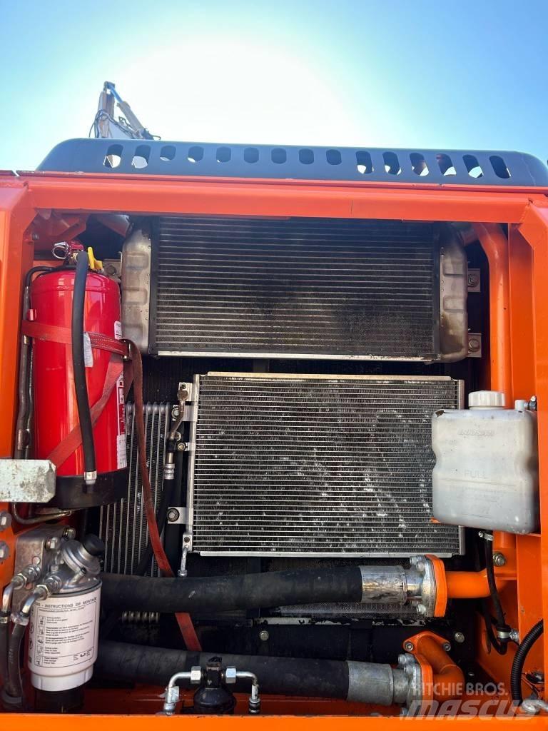 Doosan DX 210 W Kolesové rýpadlá