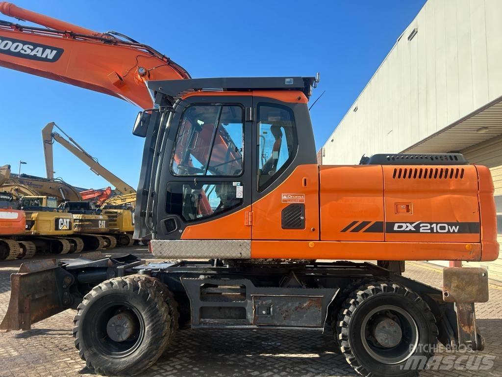 Doosan DX 210 W Kolesové rýpadlá