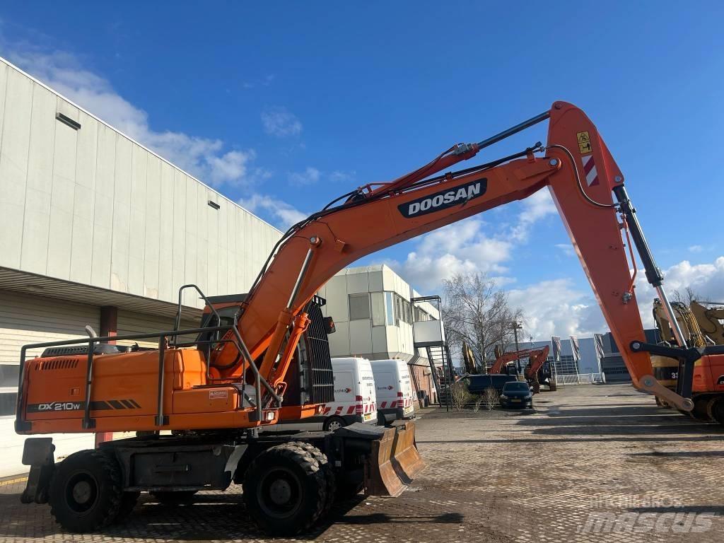 Doosan DX 210 W Kolesové rýpadlá