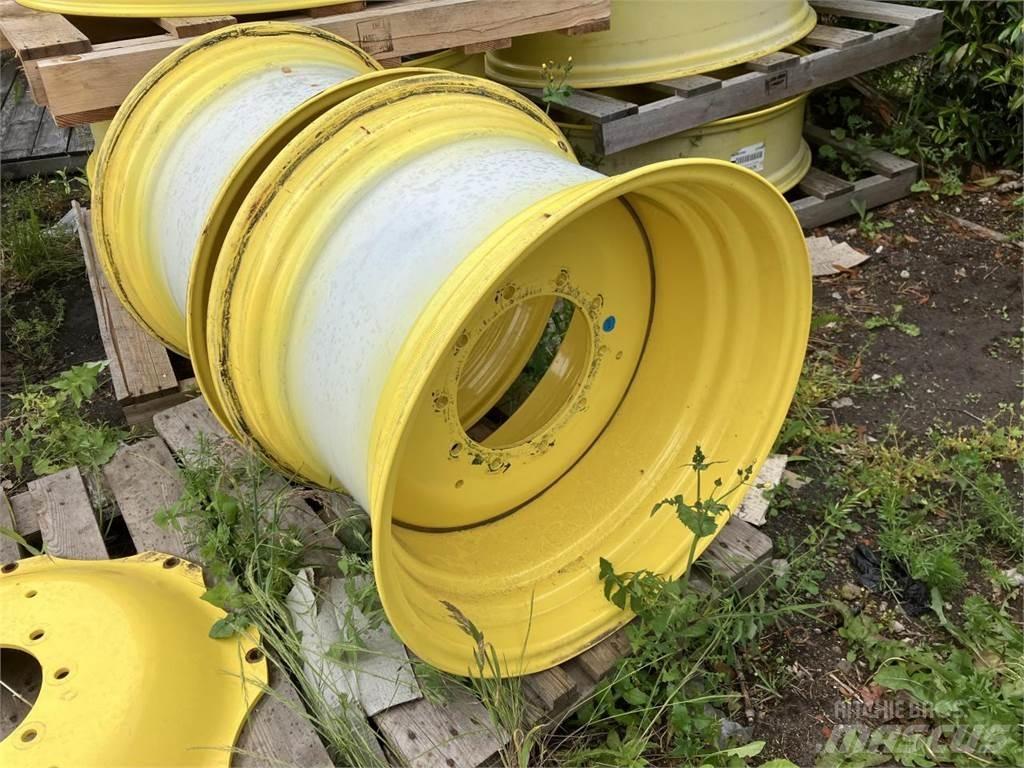 John Deere 20x30 Pneumatiky, kolesá a ráfiky