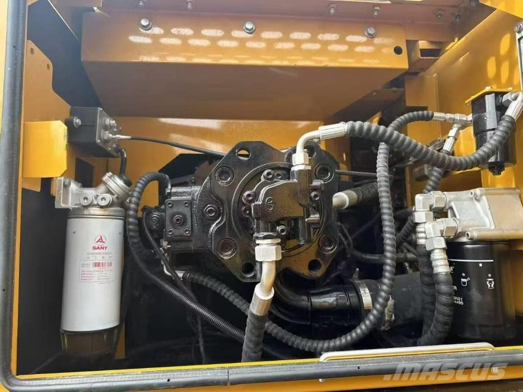 Sany 215C Pásové rýpadlá