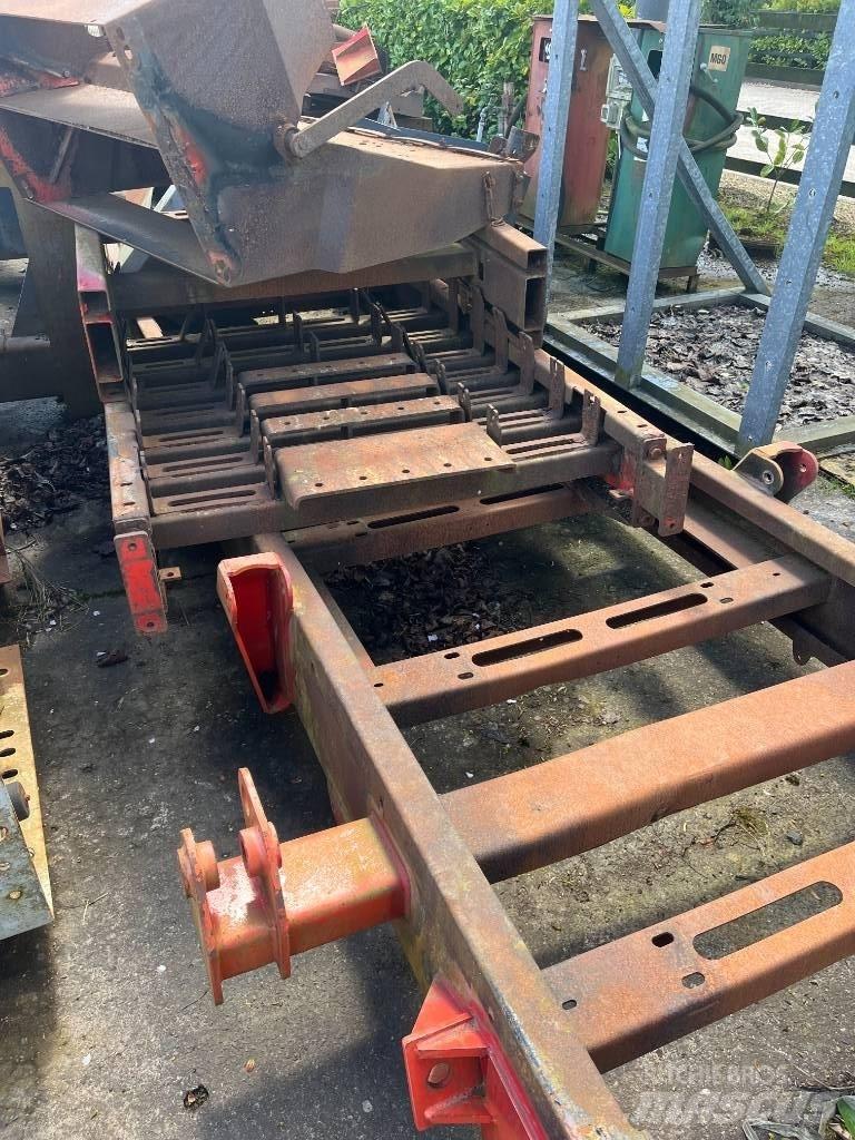 Sandvik QJ 341 Mobilné drviče