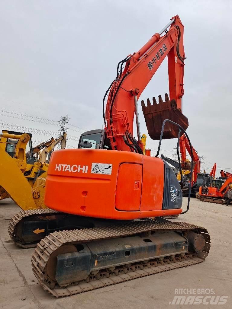 Hitachi ZX 135 US Pásové rýpadlá