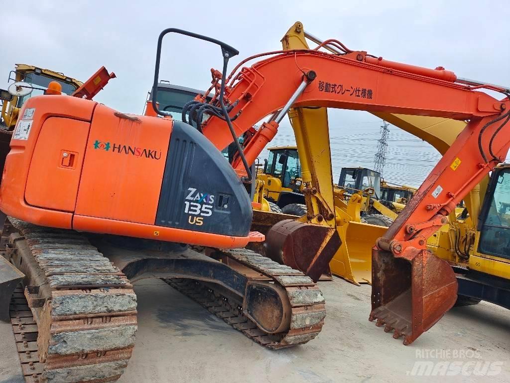 Hitachi ZX 135 US Pásové rýpadlá