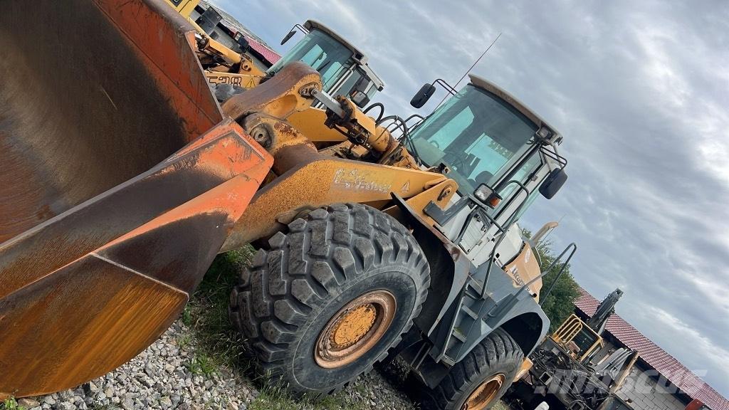 Liebherr L 580 Výložníky a lyžice