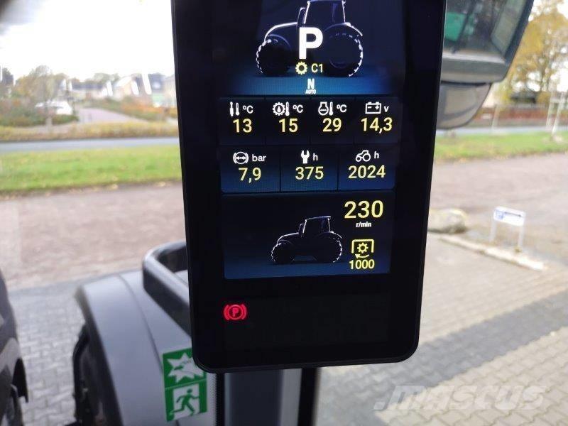 Valtra T235 Versu Traktory