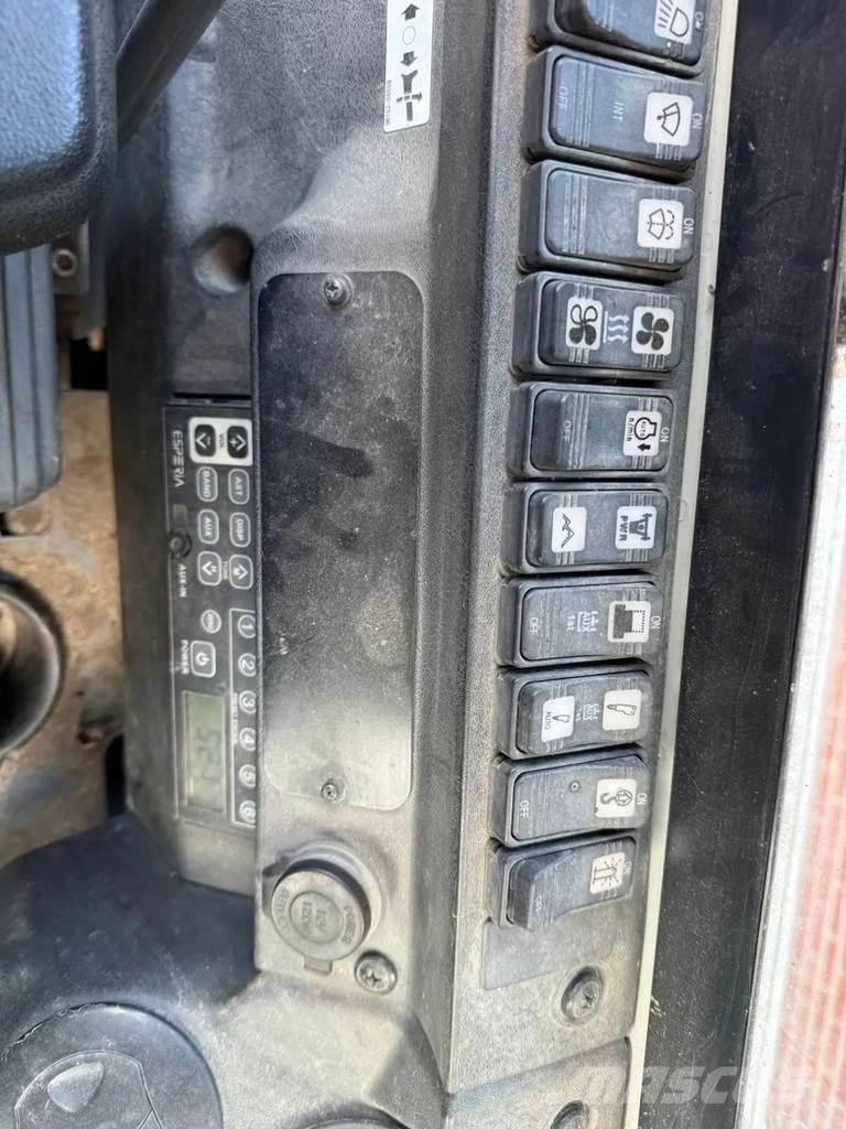 Takeuchi TB230 Pásové rýpadlá