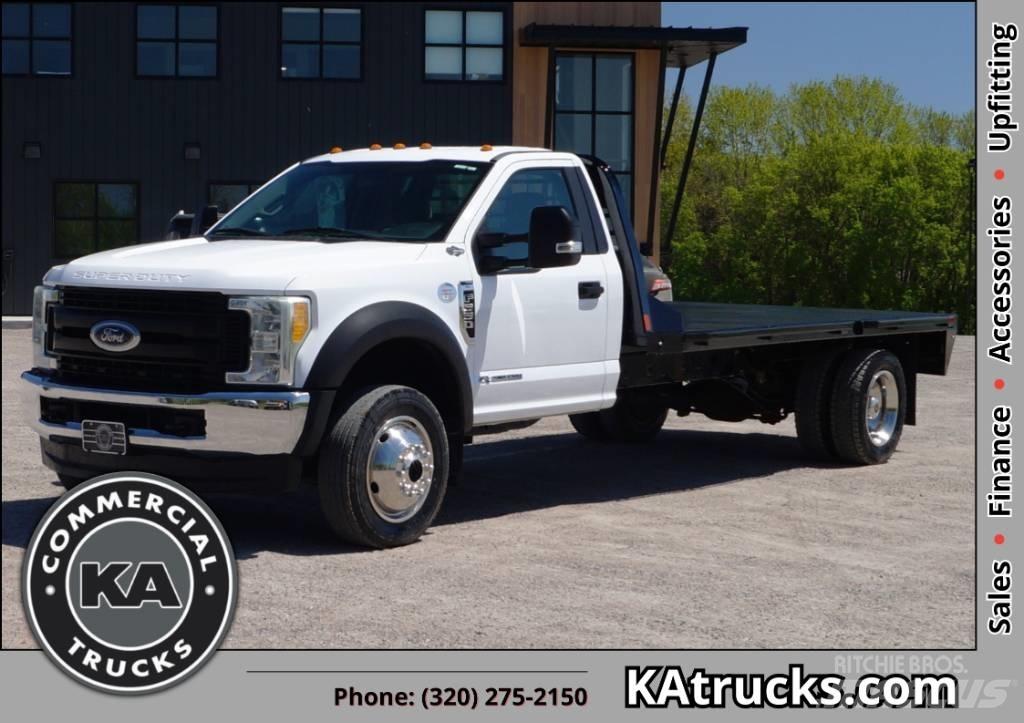 Ford F 550 XL SD Plošinové nákladné automobily/nákladné automobily so sklápacími bočnicami