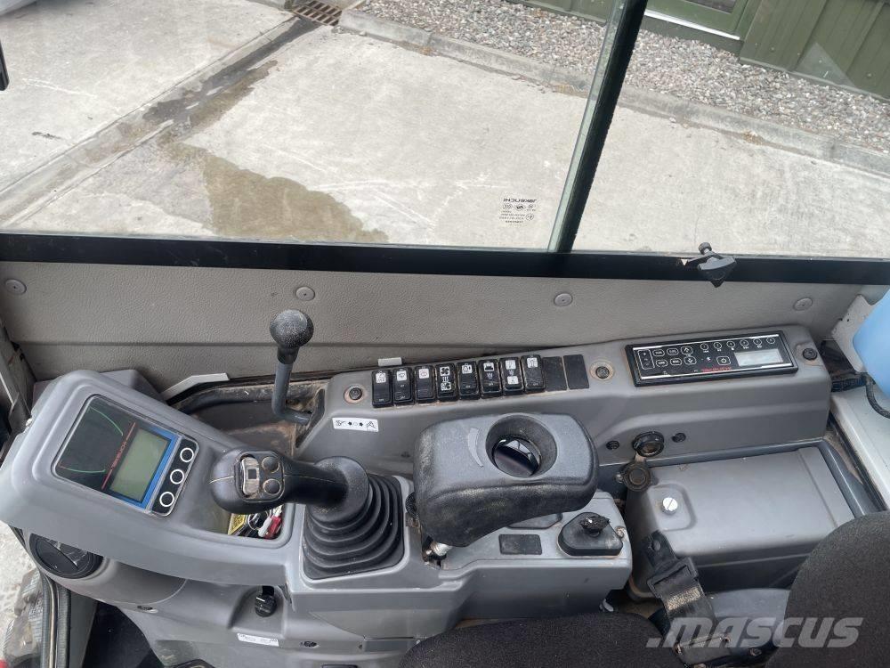 Takeuchi TB 325 R Mini rýpadlá < 7t