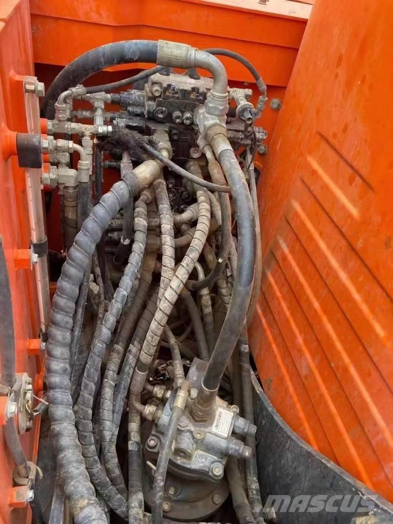 Doosan DX 75 Pásové rýpadlá
