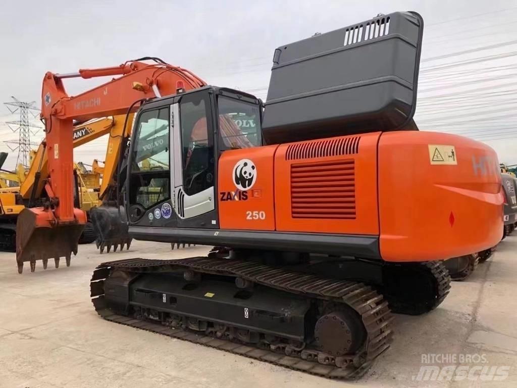 Hitachi ZX 250 Pásové rýpadlá