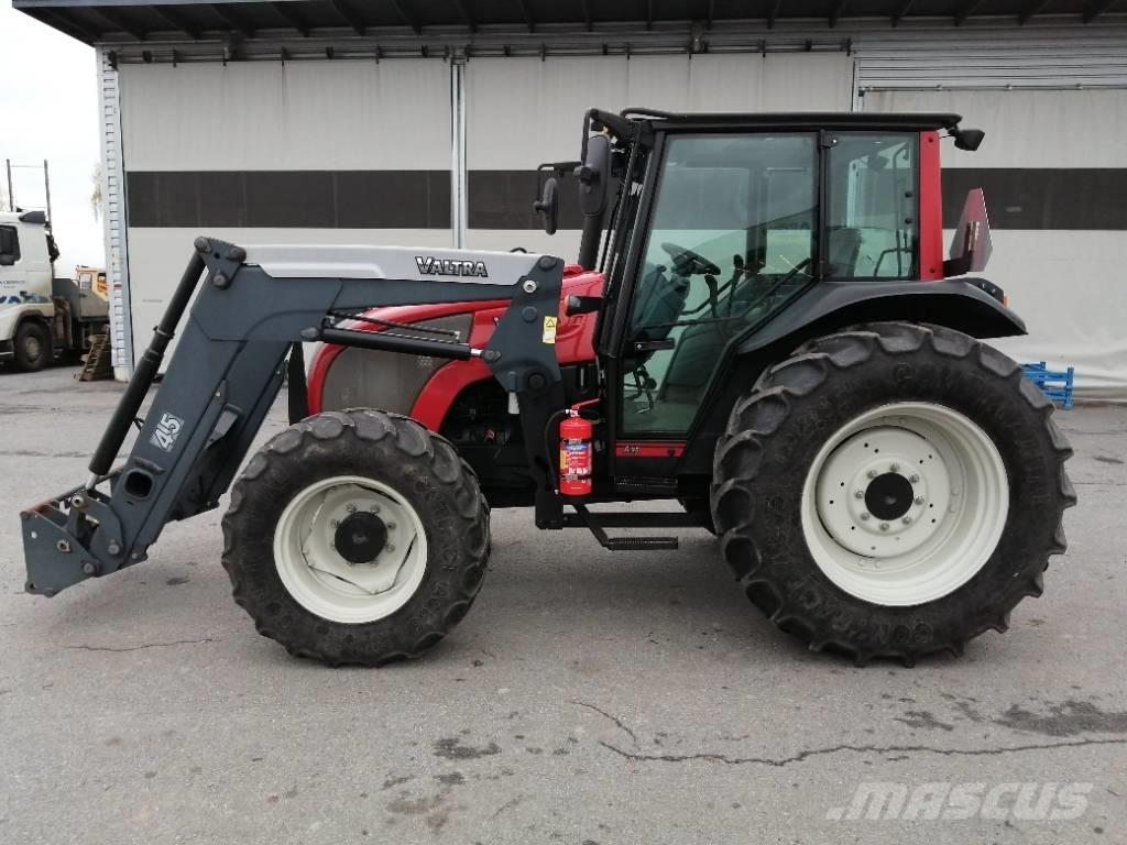 Valtra A 95 Traktory