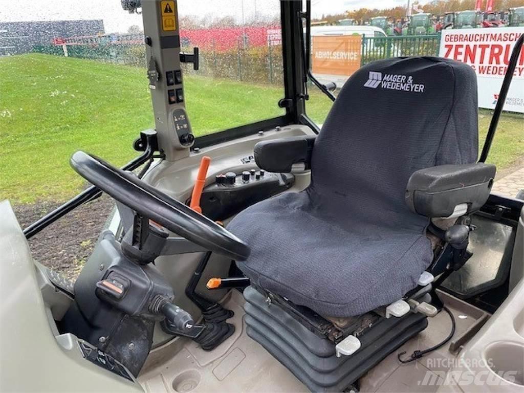 Case IH JX 1090U Traktory