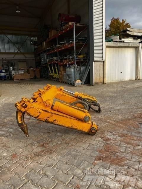 CAT Ripper CAT963C Pásové dozéry