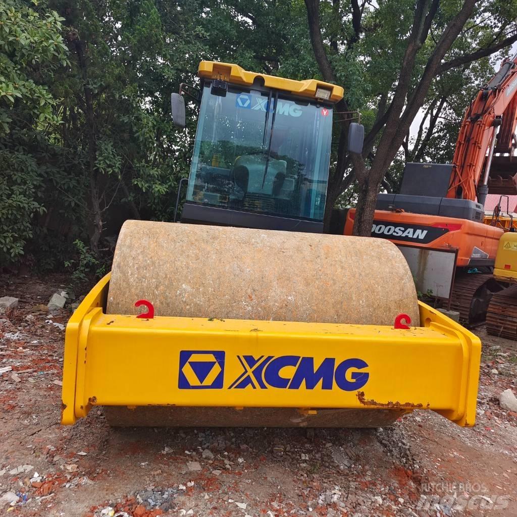 XCMG XS 223 J Ťahačové valce