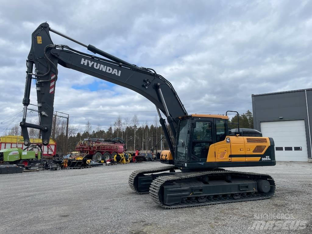 Hyundai HX 300 AL Pásové rýpadlá