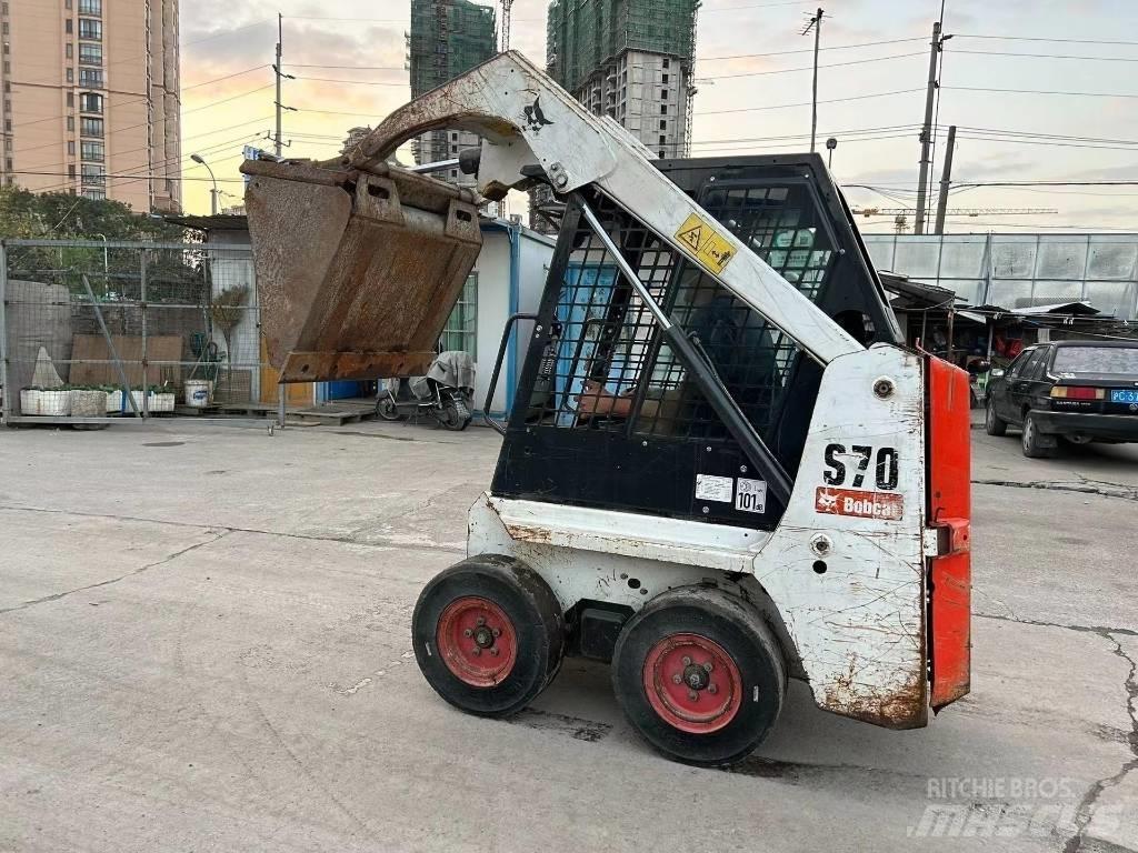 Bobcat S 70 Šmykom riadené nakladače