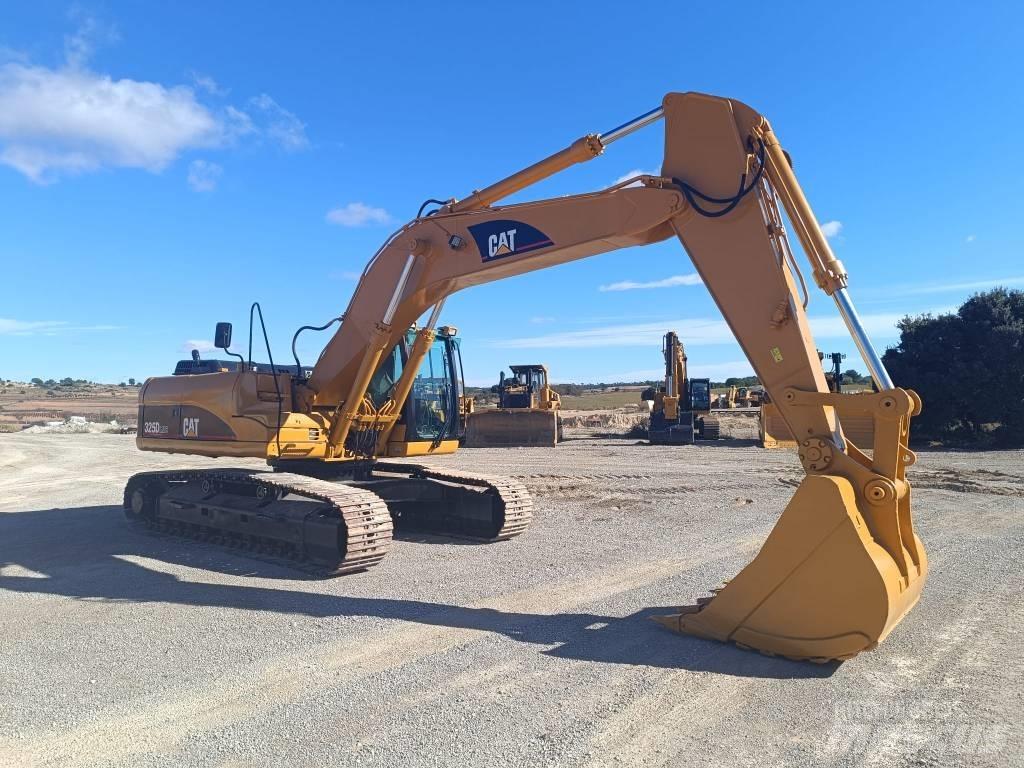 CAT 325 D Pásové rýpadlá