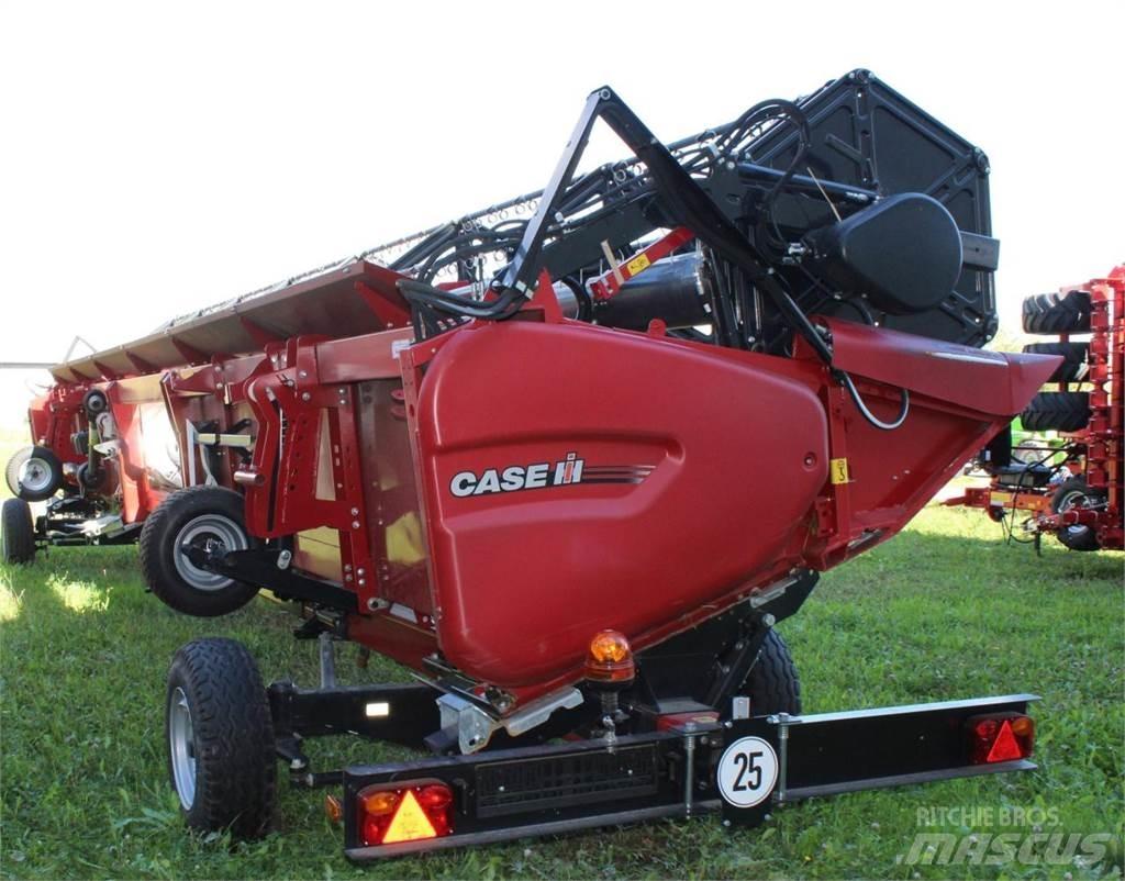 Case IH AF 8250 Kombinované zberacie stroje