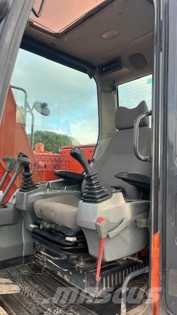 Doosan DX 140 LCR-3 Pásové rýpadlá