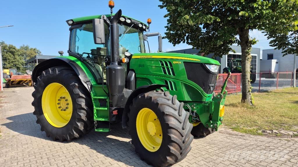 John Deere 6195 R Traktory