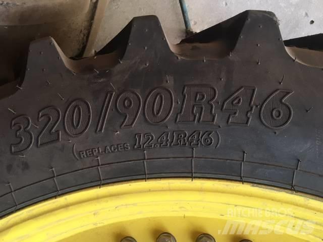 John Deere 6820 Pneumatiky, kolesá a ráfiky