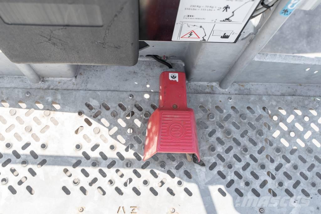 Manitou 200 ATJ Kĺbové plošiny