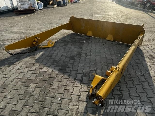 CAT 725 TAIL GATE Kĺbové nákladné autá