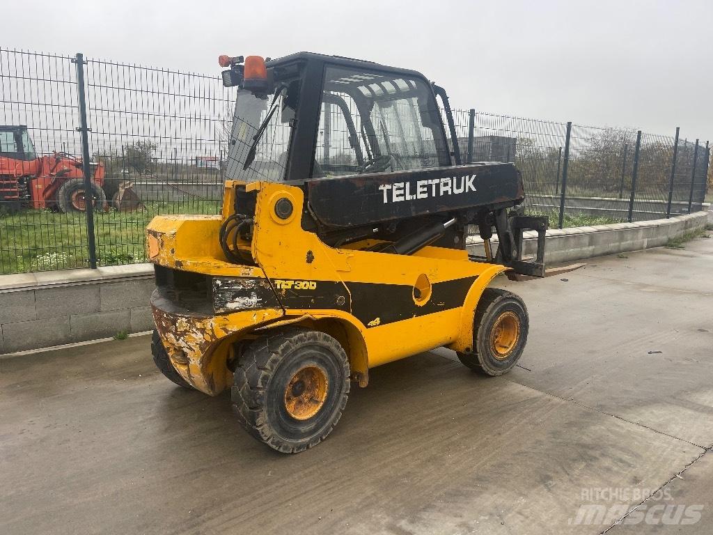 JCB TLT 30 D 4x4 !! Teleskopické manipulátory