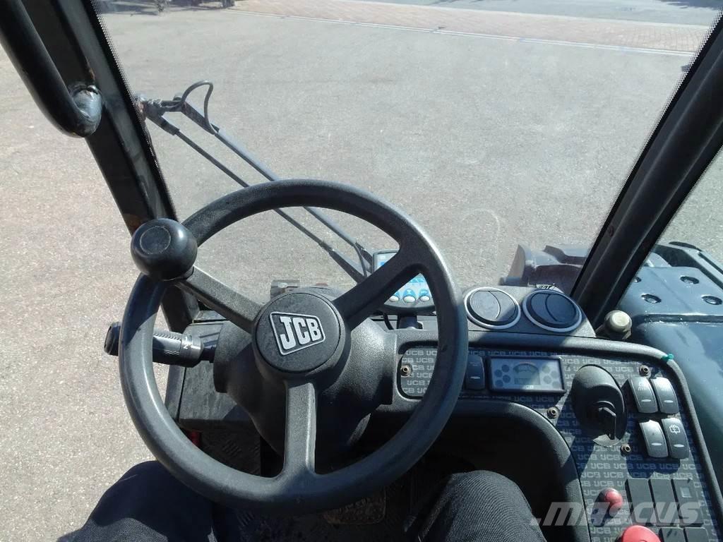 JCB TLT35D Teleskopické manipulátory