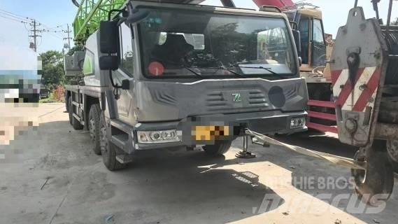 Zoomlion ZTC 500 H5 Univerzálne terénne žeriavy